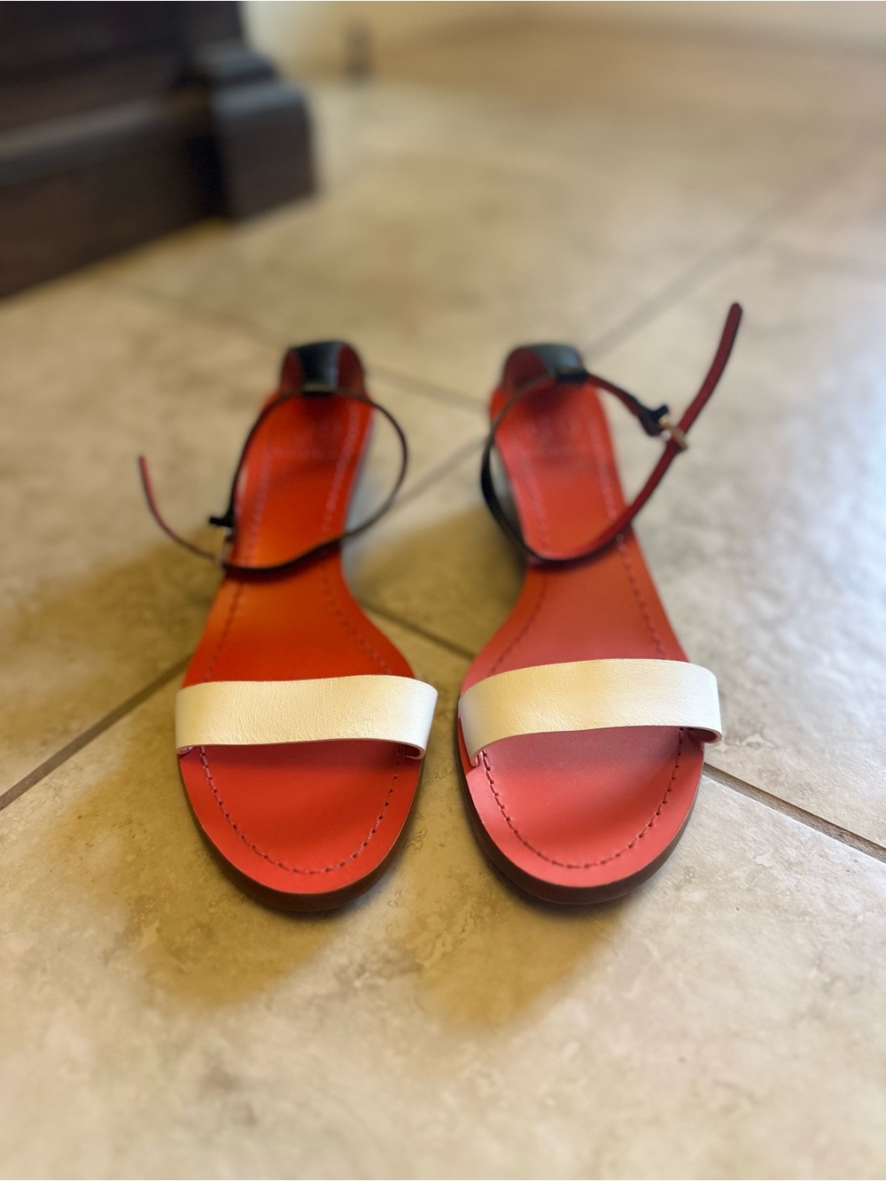 Tory Burch White Strap Red Insole Ankle-Strap Sandals Size 7.5 EUC